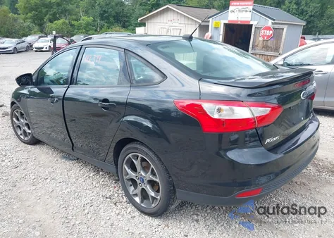 2014 Ford Focus Se z USA, uszkodzony, nr VIN 1FADP3F27EL217113